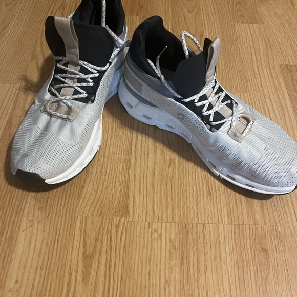 On Running Black and White Sneakers with Cushioned Sole - Picture 3 of 9